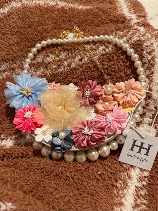 Haute Hippie Accessories - Haute Hippie Pearl Handle Floral Appliqué Clutch in Multi-Color